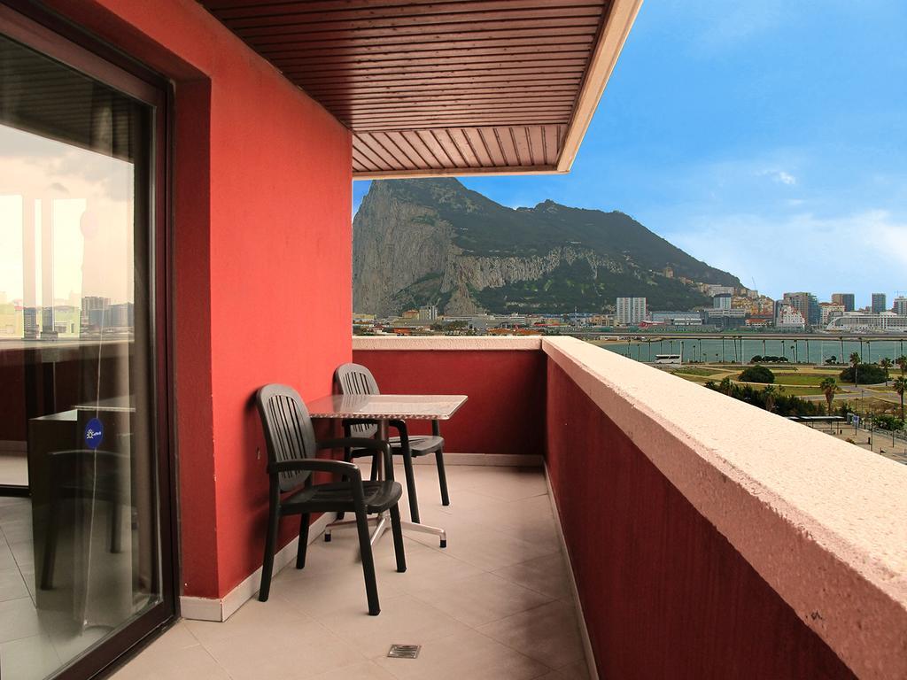 Hotel Ohtels Campo De Gibraltar La Línea de la Concepción Zewnętrze zdjęcie